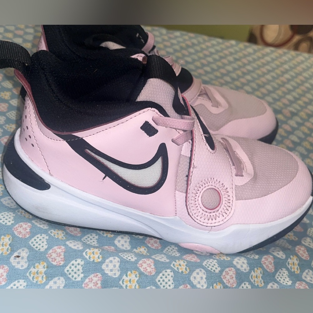 Nike Kids Light Pink and Black Sneakers